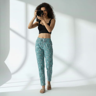 The Christmas Tree Motifs Cotton Tapered Straight Fit Pant