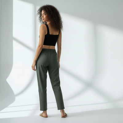 The Solid Green Cotton Poplin Tapered Straight Fit Pant
